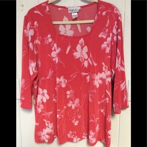 Carolyn Strauss 1X Peach Floral Slinky Top